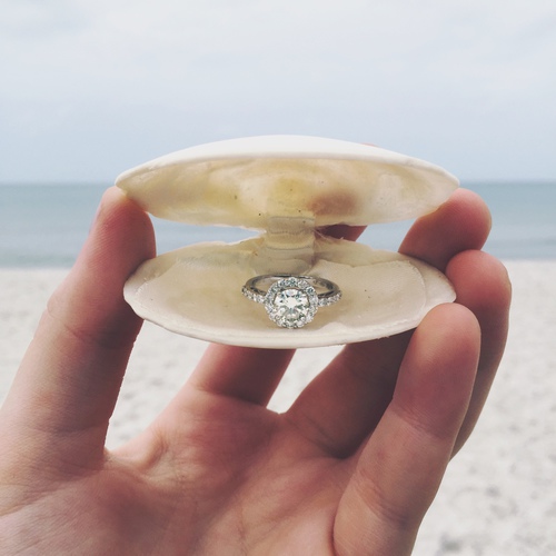 the-diamond-ring-pearl-beach marriage-proposals